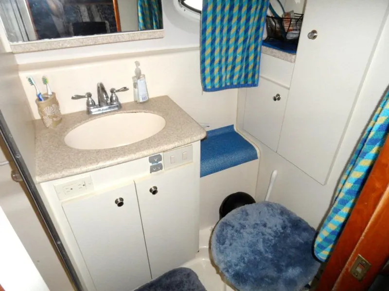 2001 Silverton 352 Motor Yacht