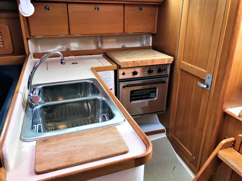 2001 Catalina 34 MkII