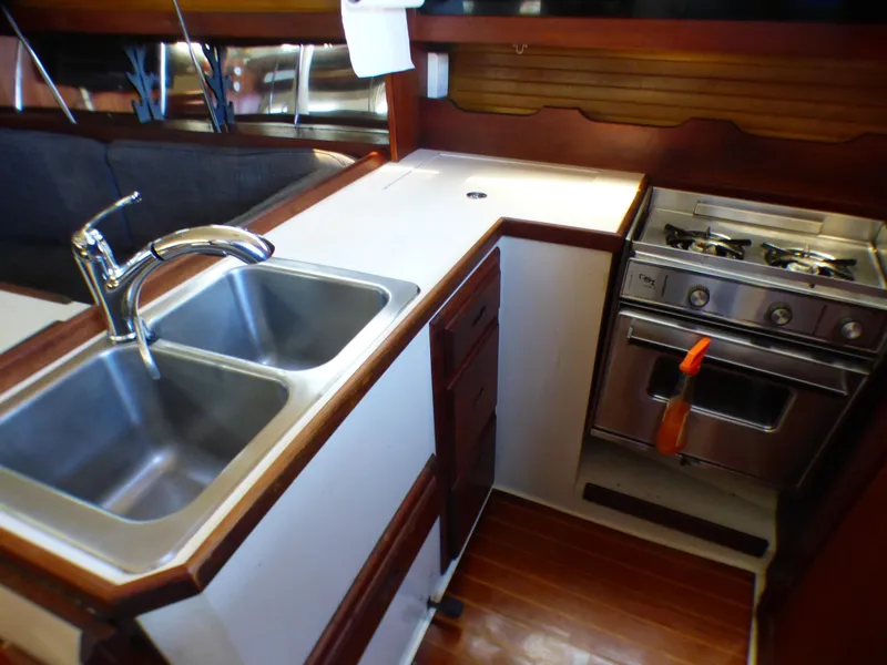 1986 Catalina 34