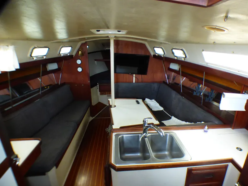 1986 Catalina 34