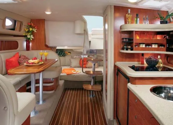 2006 Rinker 342 Express Cruiser