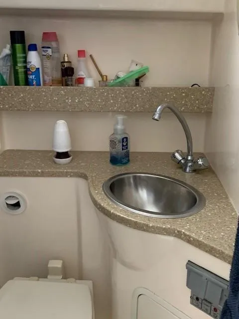 2006 Rinker 342 Express Cruiser