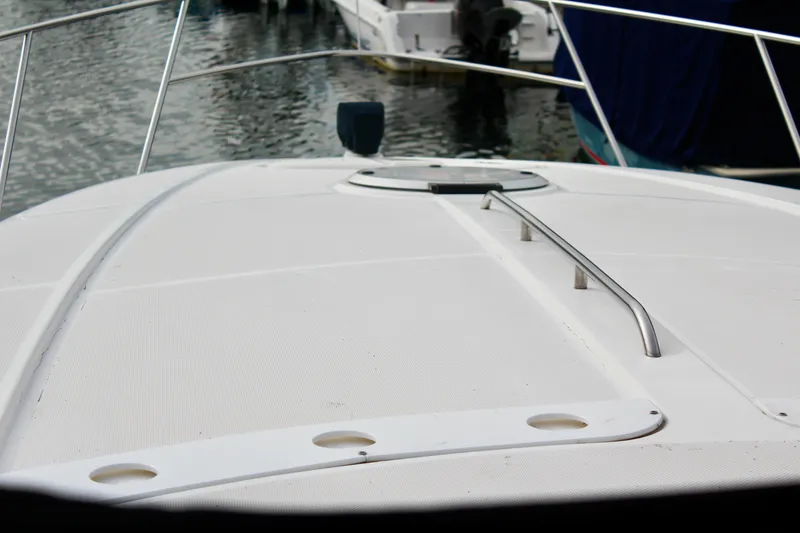 1998 Bayliner Avanti 3685 Sunbridge Express