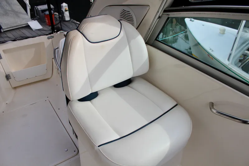 1998 Bayliner Avanti 3685 Sunbridge Express