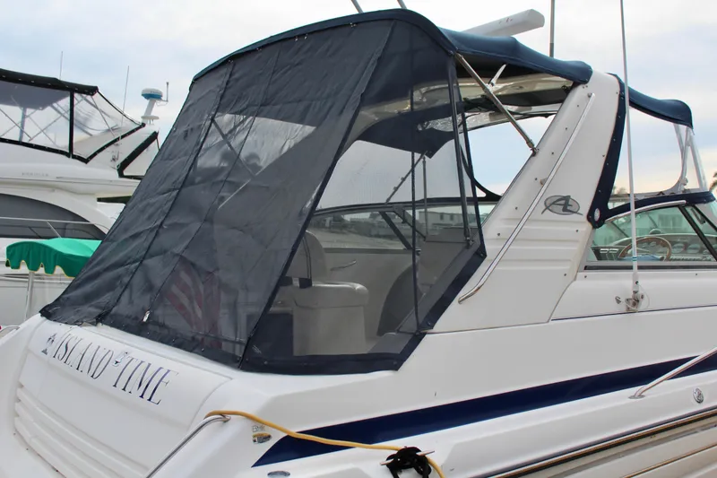 1998 Bayliner Avanti 3685 Sunbridge Express