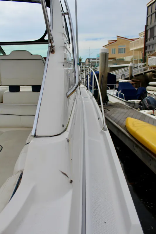 1998 Bayliner Avanti 3685 Sunbridge Express