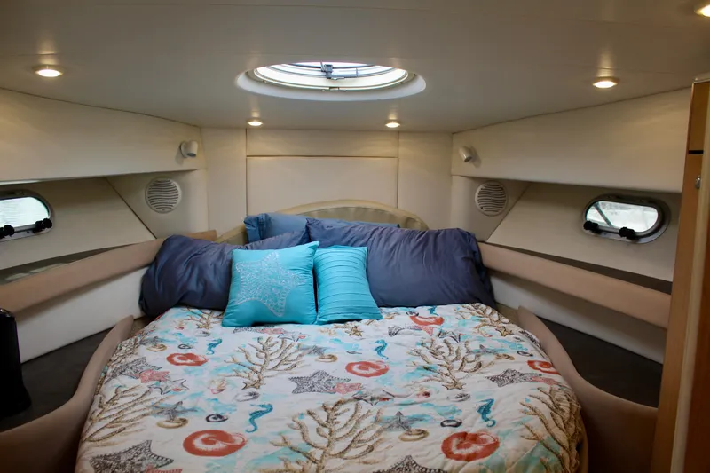 1998 Bayliner Avanti 3685 Sunbridge Express