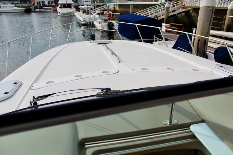 1998 Bayliner Avanti 3685 Sunbridge Express