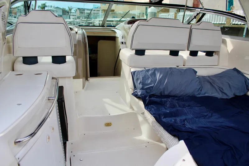 1998 Bayliner Avanti 3685 Sunbridge Express