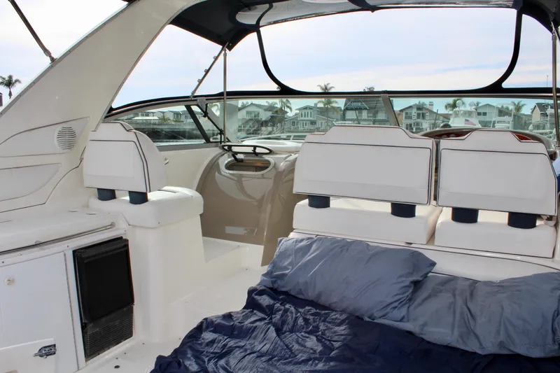 1998 Bayliner Avanti 3685 Sunbridge Express