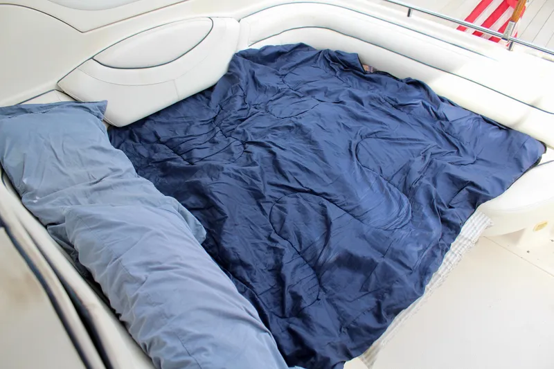1998 Bayliner Avanti 3685 Sunbridge Express