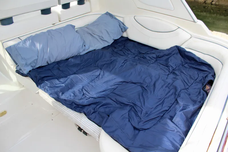 1998 Bayliner Avanti 3685 Sunbridge Express