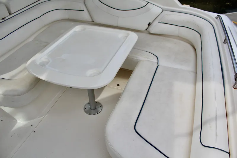 1998 Bayliner Avanti 3685 Sunbridge Express