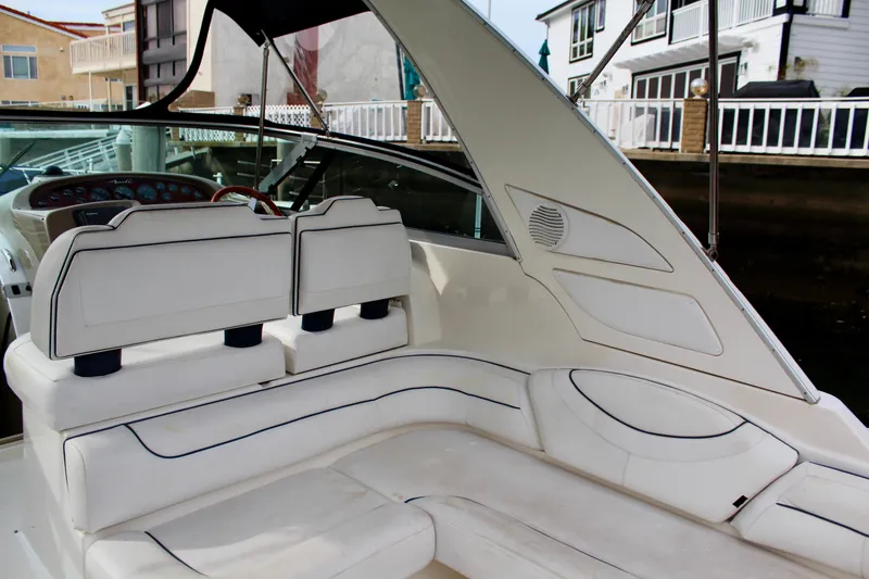 1998 Bayliner Avanti 3685 Sunbridge Express