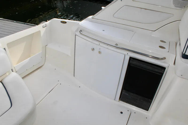1998 Bayliner Avanti 3685 Sunbridge Express
