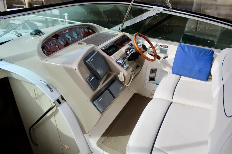 1998 Bayliner Avanti 3685 Sunbridge Express