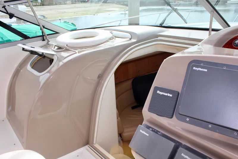 1998 Bayliner Avanti 3685 Sunbridge Express