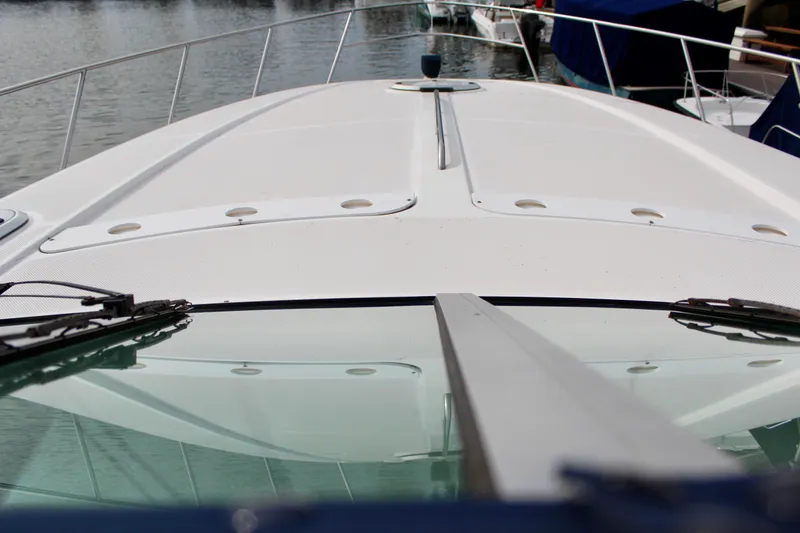 1998 Bayliner Avanti 3685 Sunbridge Express