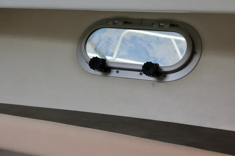 1998 Bayliner Avanti 3685 Sunbridge Express