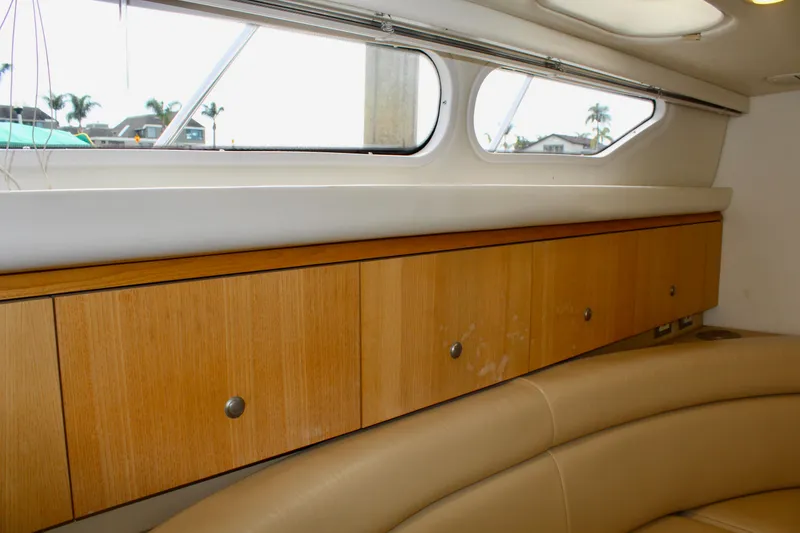 1998 Bayliner Avanti 3685 Sunbridge Express