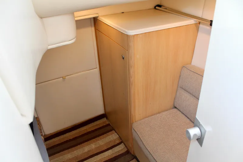 1998 Bayliner Avanti 3685 Sunbridge Express