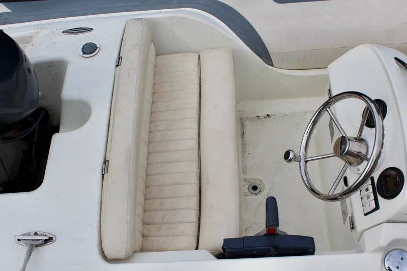 1998 Bayliner Avanti 3685 Sunbridge Express