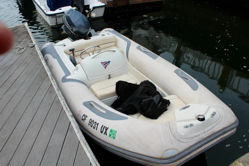 1998 Bayliner Avanti 3685 Sunbridge Express
