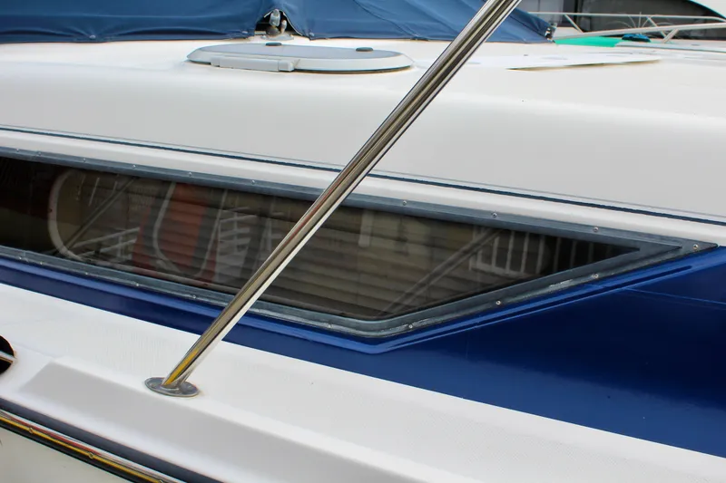 1998 Bayliner Avanti 3685 Sunbridge Express