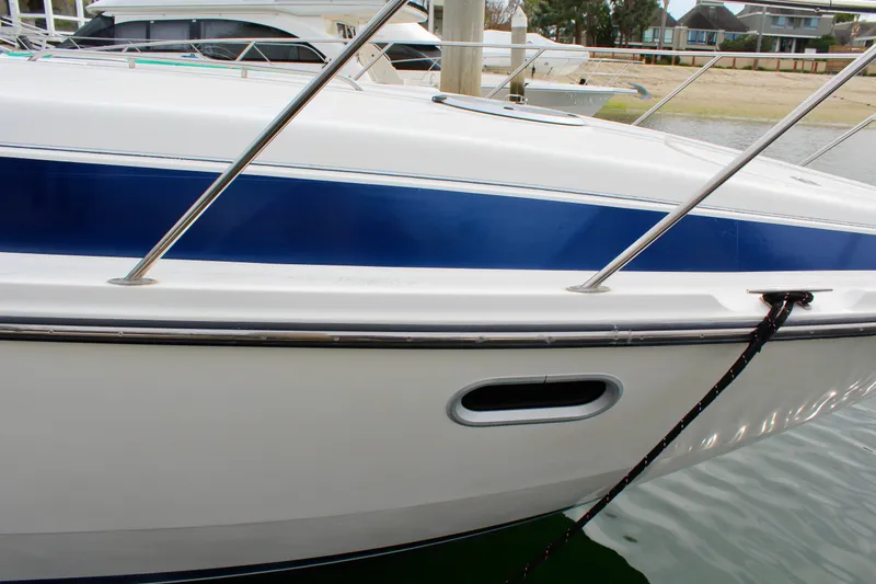 1998 Bayliner Avanti 3685 Sunbridge Express