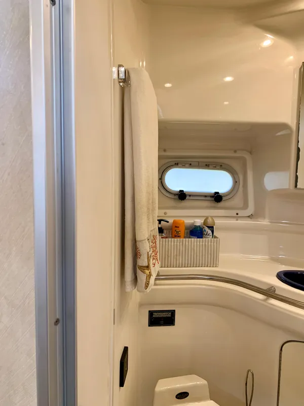 1998 Bayliner Avanti 3685 Sunbridge Express