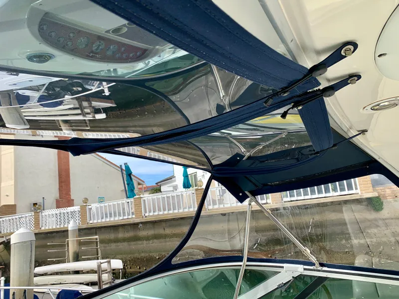 1998 Bayliner Avanti 3685 Sunbridge Express