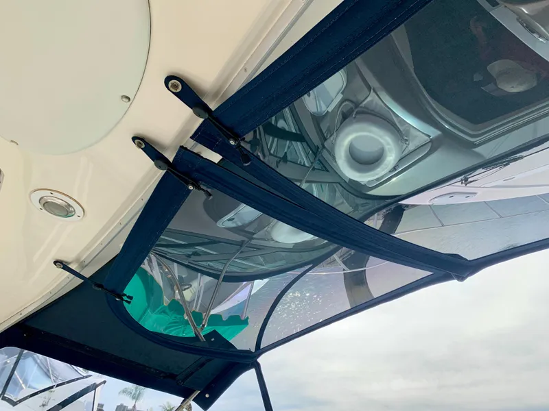 1998 Bayliner Avanti 3685 Sunbridge Express