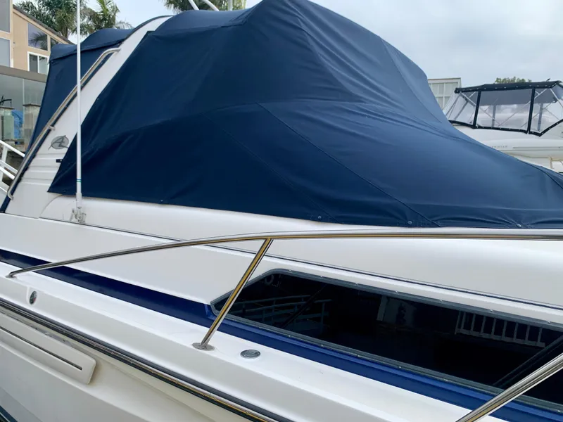 1998 Bayliner Avanti 3685 Sunbridge Express