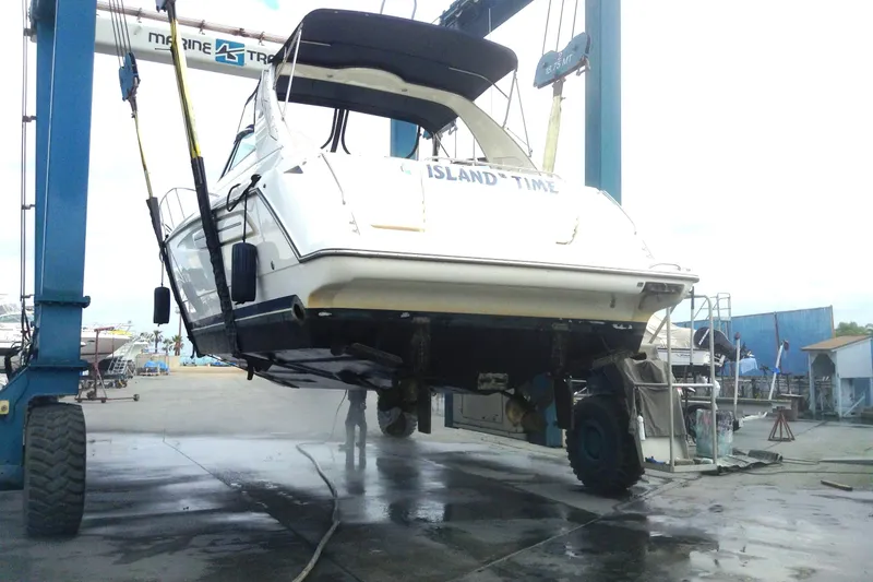 1998 Bayliner Avanti 3685 Sunbridge Express