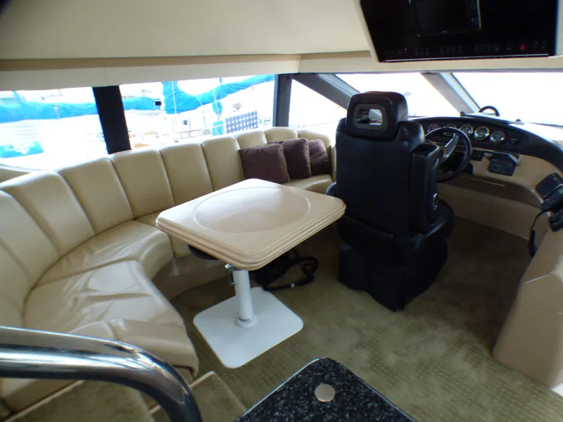 1999 Carver 530 Voyager Pilothouse