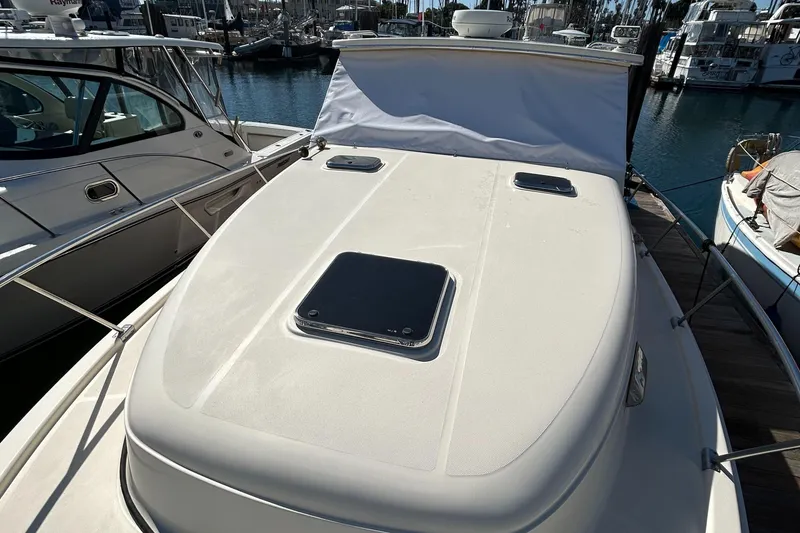 2006 Mainship Pilot 34 Sedan