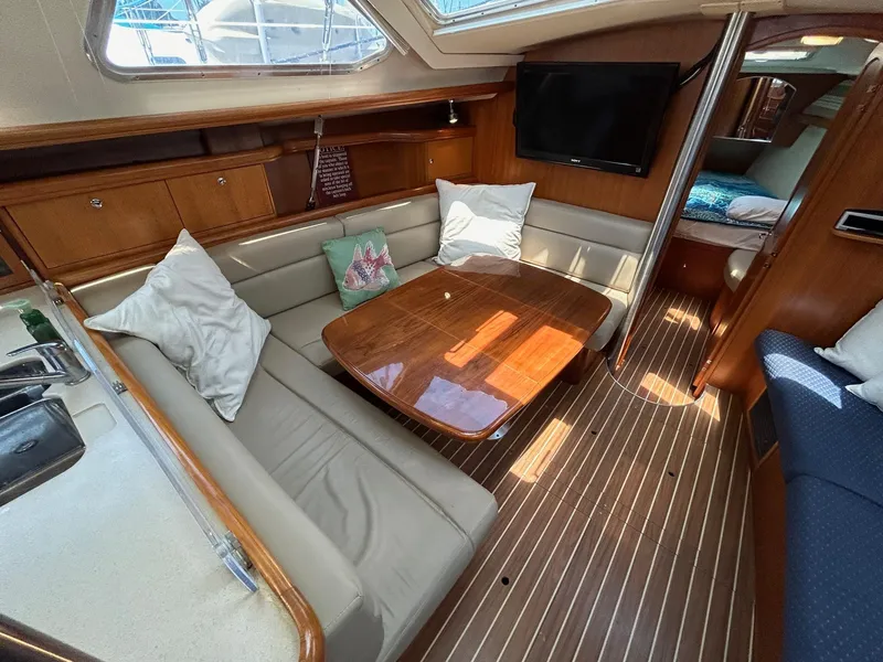 Salon Port