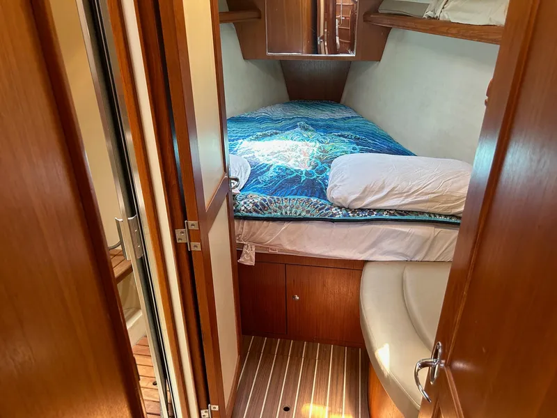 Vee Berth