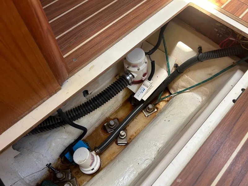 Center Bilge