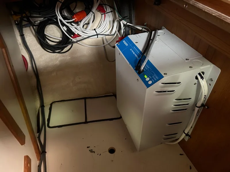 Invertor/Charger