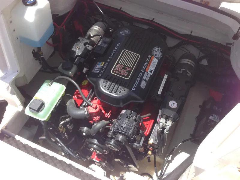 2007 Seaswirl Striper 2601 Walkaround I/O
