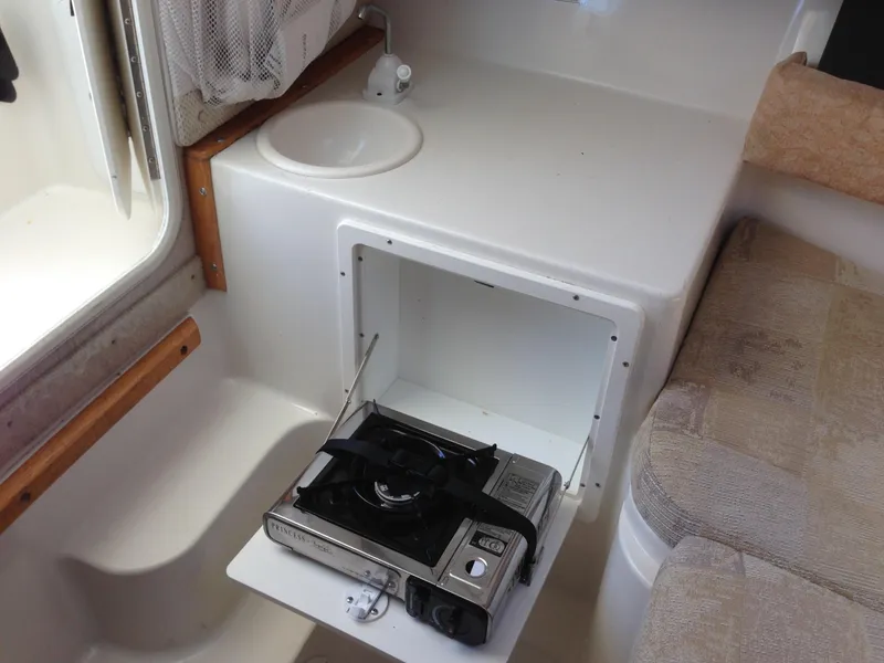2007 Seaswirl Striper 2601 Walkaround I/O