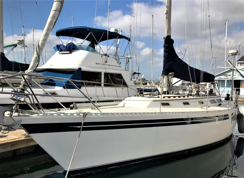 1983 Islander Peterson