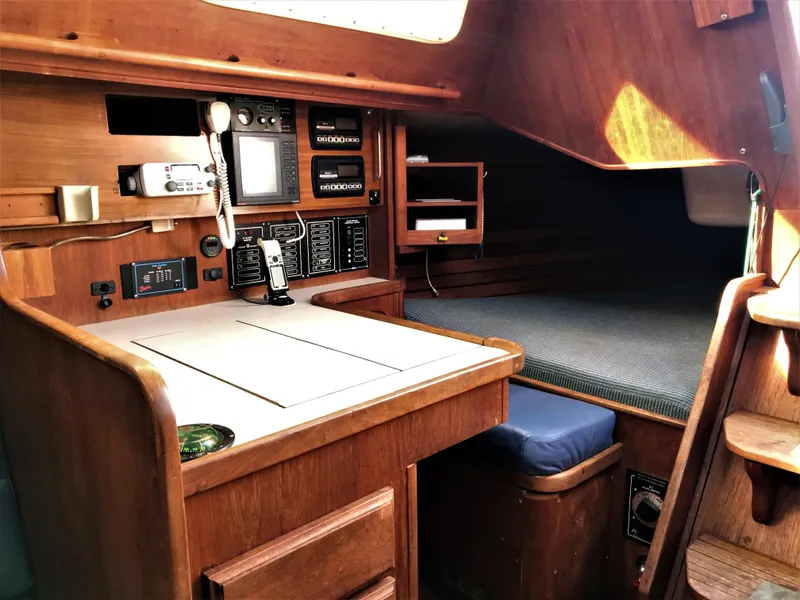 1983 Islander Peterson