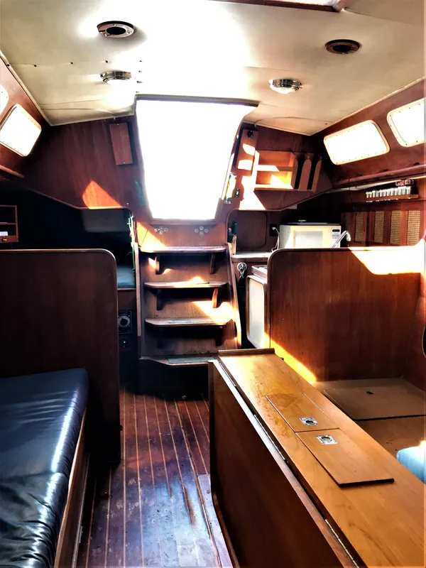 1983 Islander Peterson