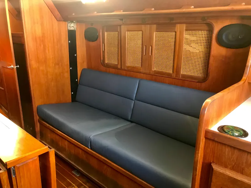 1983 Islander Peterson