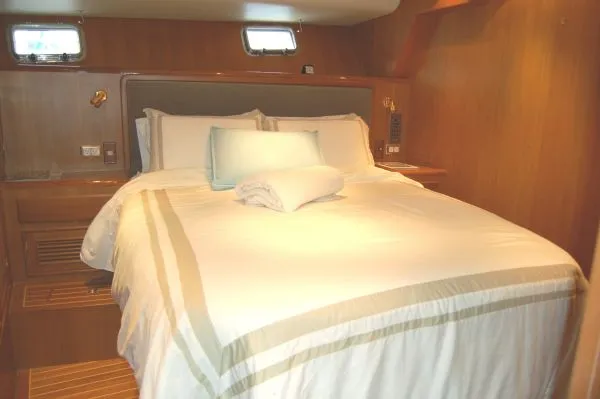 Master Walkaround Double Berth