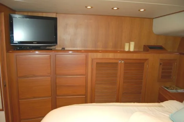 2001 Offshore Yachts Pilothouse