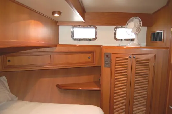 2001 Offshore Yachts Pilothouse