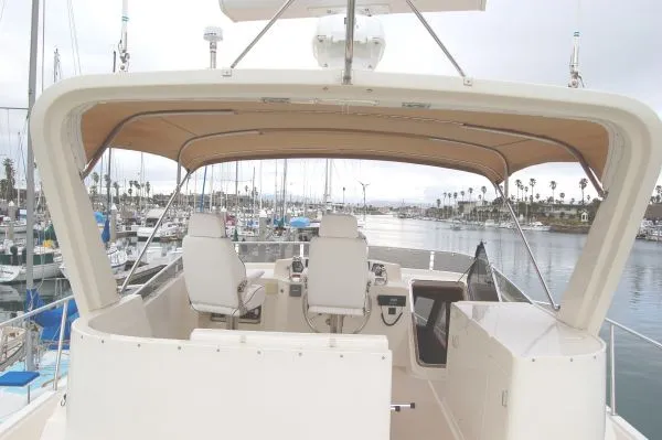 2001 Offshore Yachts Pilothouse